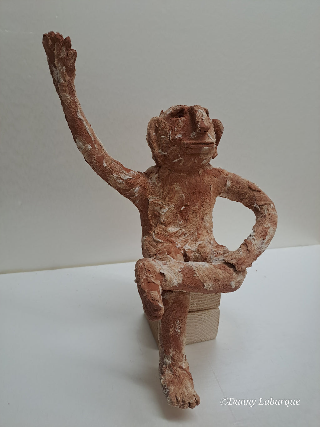 Ref. 0008 Pauzeplakker man met hand omhoog